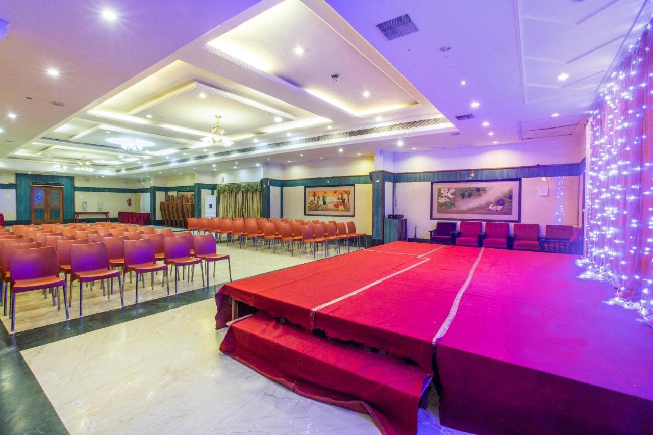 Capital O 69831 Hotel Mount Heera Ченай Екстериор снимка